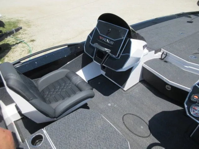Slide: The Image of Vexus VXS21 / Mercury 300L Racing TM / Trailer 2026 - 20