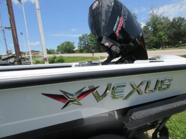 Slide: The Image of Vexus AVX2080 / Mercury 200L Proxs TM / Traile 2026 - 3