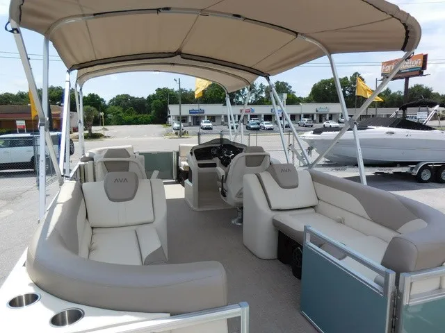 Slide: The Image of Avalon LSZ Quad Lounge - 23' 2027 - 10
