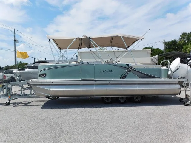 Slide: The Image of Avalon LSZ Quad Lounge - 23' 2027 - 11