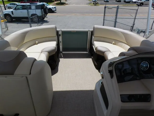 Slide: The Image of Avalon LSZ Quad Lounge - 23' 2027 - 8