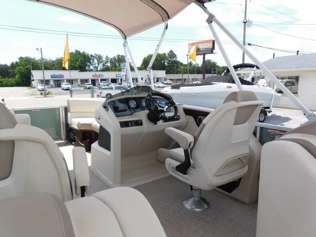Slide: The Image of Avalon LSZ Quad Lounge - 23' 2027 - 9