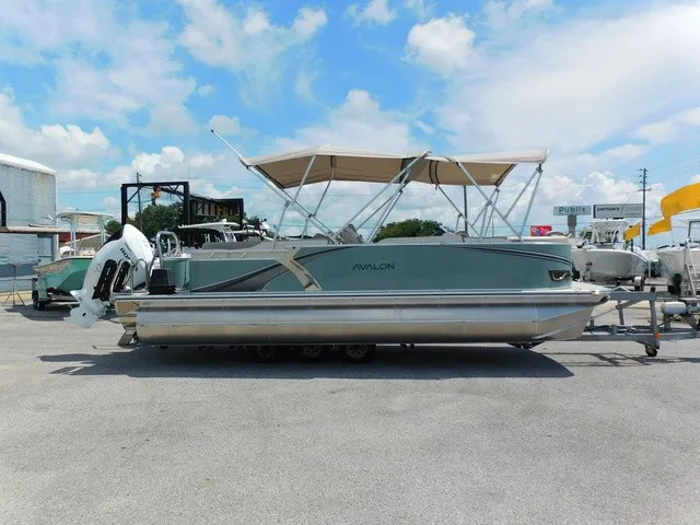 Slide: The Image of Avalon LSZ Quad Lounge - 23' 2027 - 14