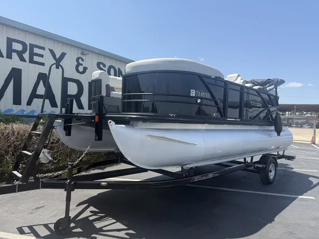Slide: The Image of Sylvan Mirage Cruise 820 LZ 2023 - 7