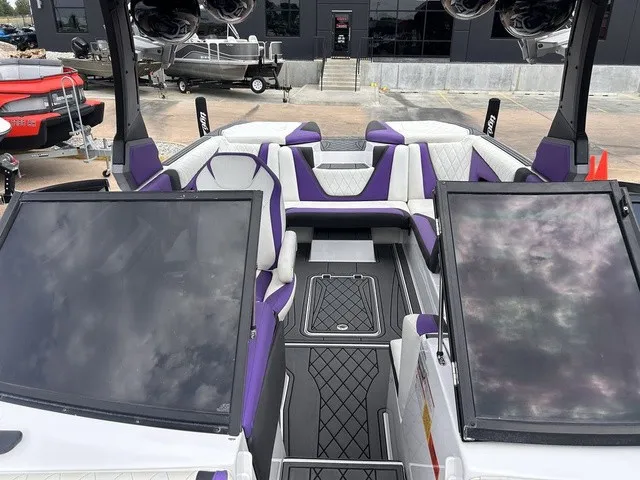 Slide: The Image of Tigé RZX2 2018 - 24