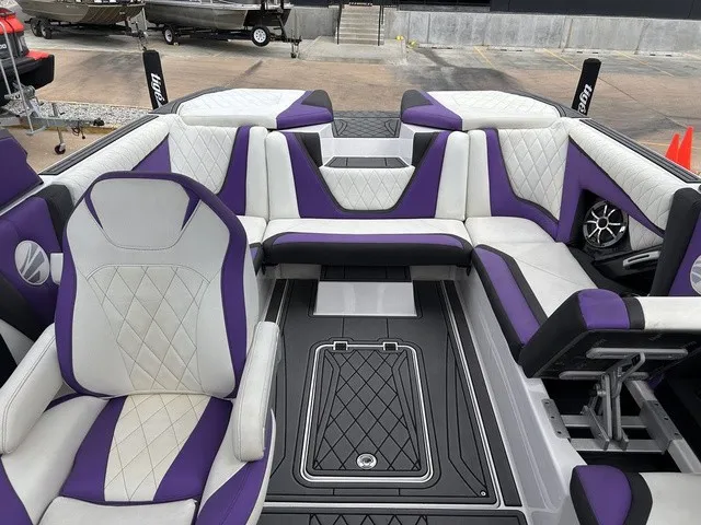 Slide: The Image of Tigé RZX2 2018 - 25