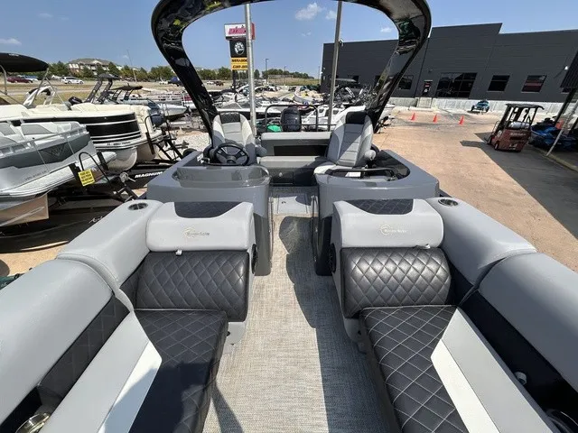 Slide: The Image of Massimo T27 Limited 2023 - 17