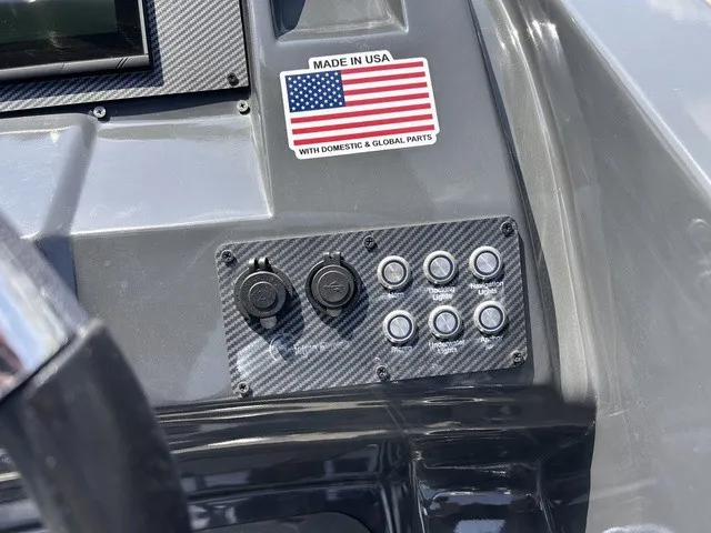 Slide: The Image of Massimo T27 Limited 2023 - 25
