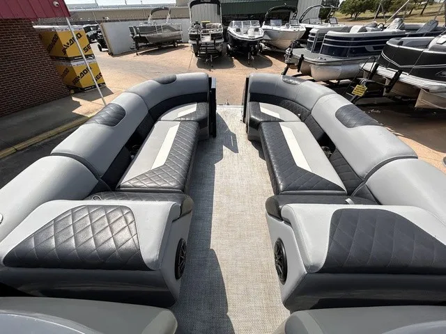 Slide: The Image of Massimo T27 Limited 2023 - 28