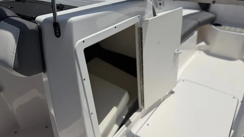 Slide: The Image of Yamaha SX210 2022 - 18