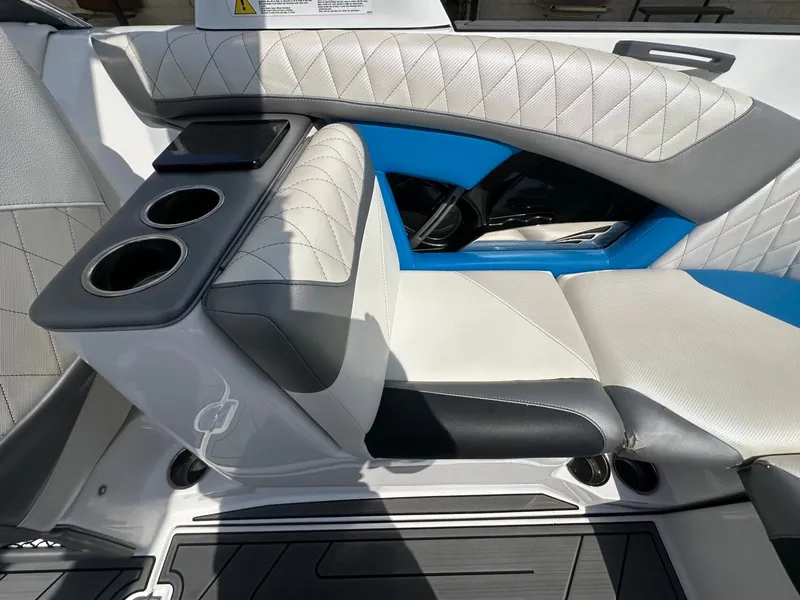 Slide: The Image of Tigé Z3 2016 - 18