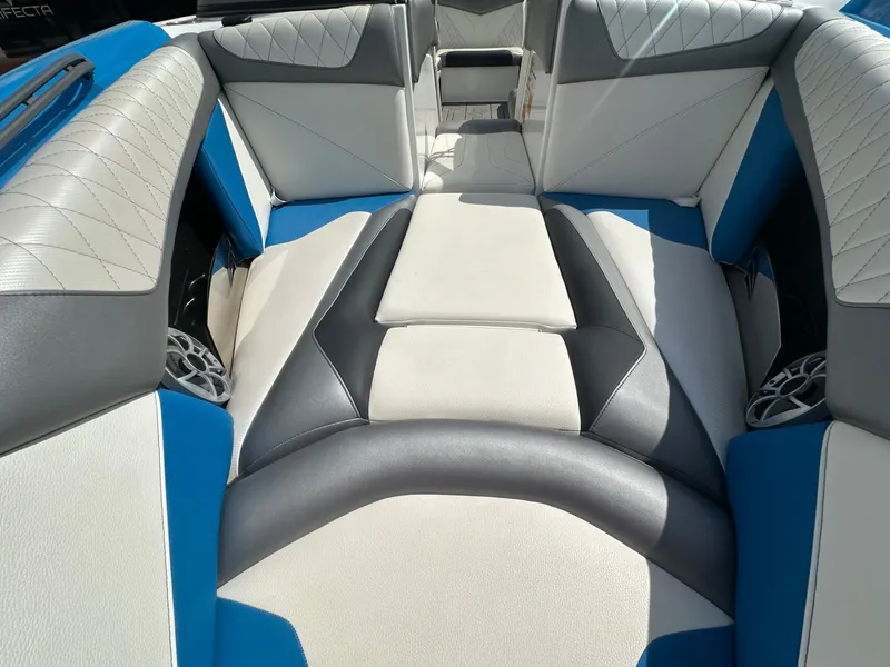 Slide: The Image of Tigé Z3 2016 - 23