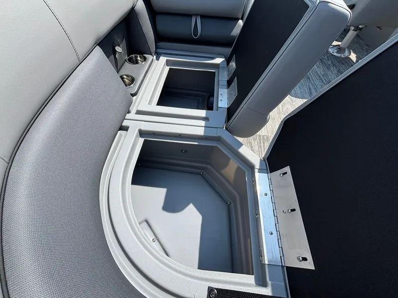 Slide: The Image of Bentley Pontoons 200 LEGACY NAVIGATOR 2027 - 27