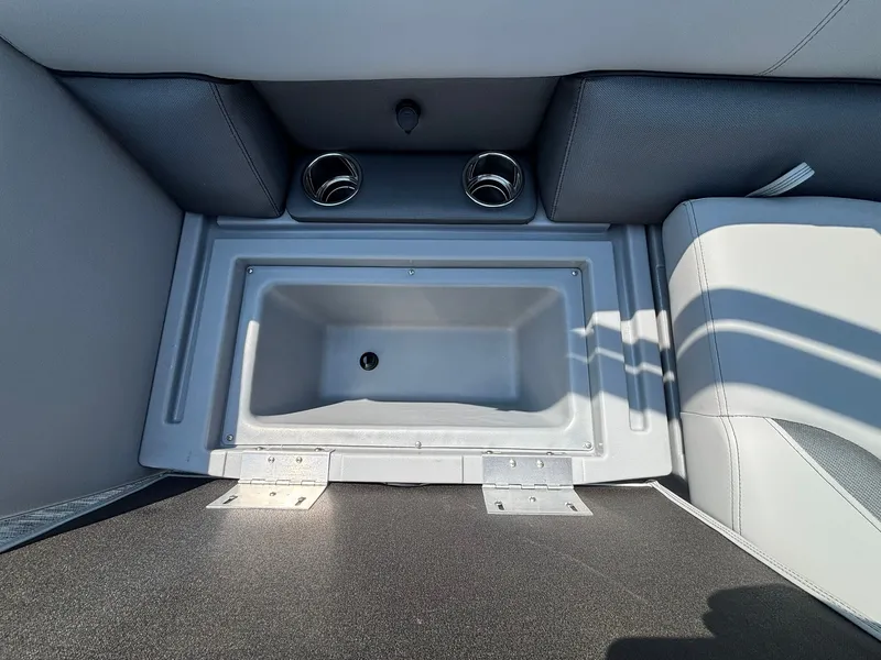 Slide: The Image of Bentley Pontoons 200 LEGACY NAVIGATOR 2027 - 30