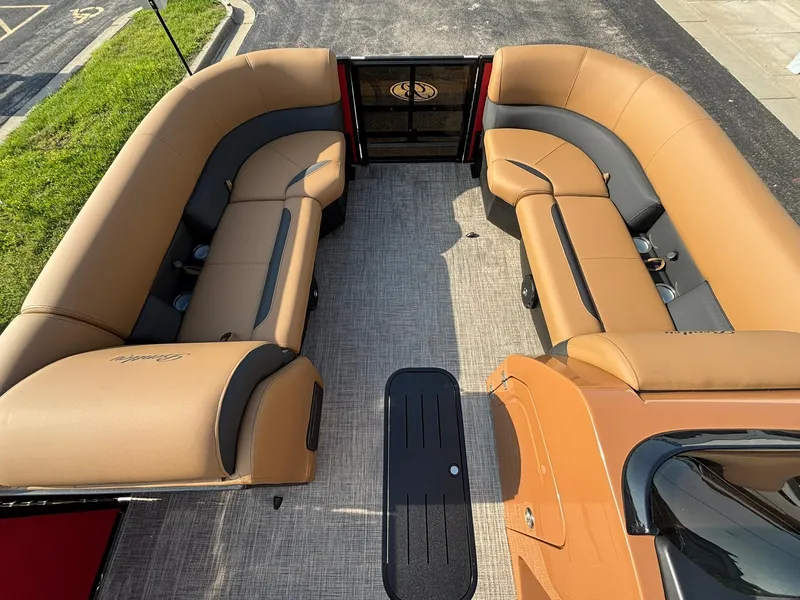 Slide: The Image of Bentley Pontoons 223 LEGACY NAVIGATOR 2027 - 14