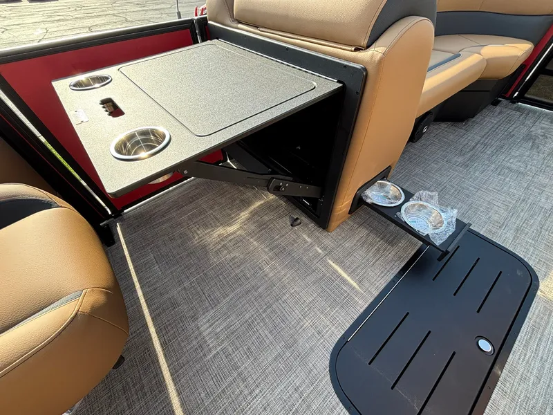Slide: The Image of Bentley Pontoons 223 LEGACY NAVIGATOR 2027 - 16