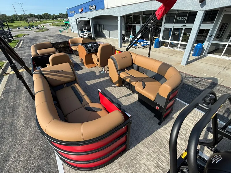 Slide: The Image of Bentley Pontoons 223 LEGACY NAVIGATOR 2027 - 33