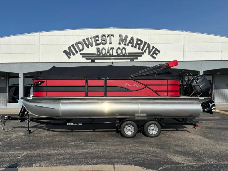Slide: The Image of Bentley Pontoons 223 LEGACY NAVIGATOR 2027 - 3