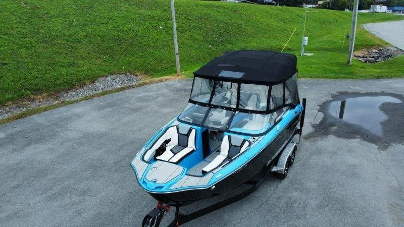 Slide: The Image of Yamaha 255XD 2021 - 2