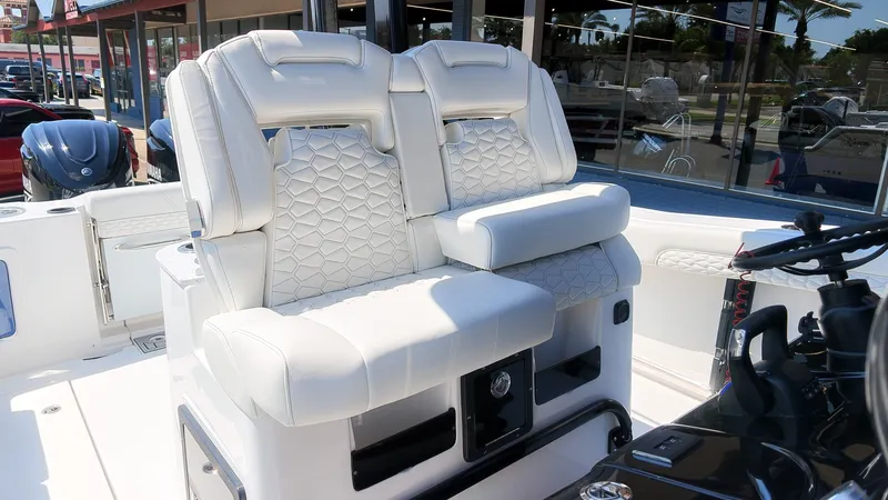 Slide: The Image of Tidewater 302 CC Adventure 2027 - 14