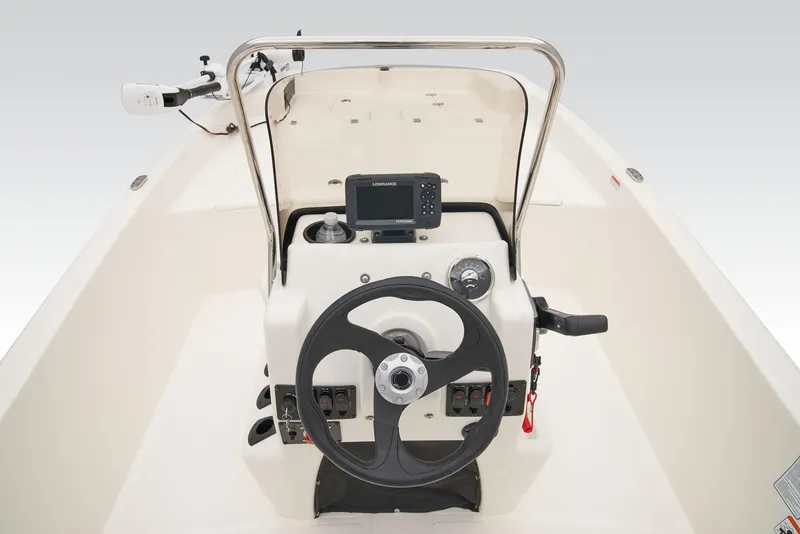 Slide: The Image of Mako Pro Skiff 17 CC 2026 - 30