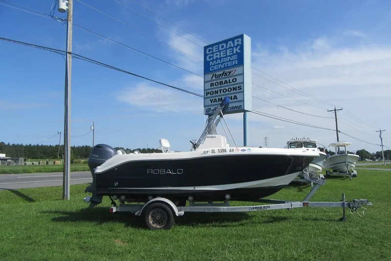 The Image of 2015 Robalo R180 Center Console boat on trailer at Cedar Creek Marine Center. - 0