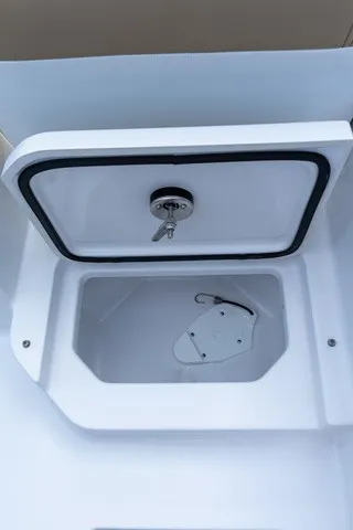 Slide: The Image of Sportsman Heritage 231 Center Console 2027 - 41