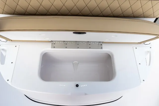 Slide: The Image of Sportsman Heritage 231 Center Console 2027 - 34