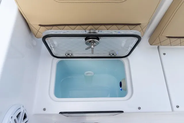 Slide: The Image of Sportsman Heritage 231 Center Console 2027 - 17