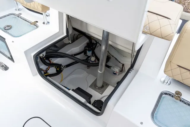 Slide: The Image of Sportsman Heritage 231 Center Console 2027 - 16