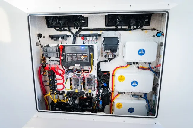 Slide: The Image of Sportsman Heritage 321 Center Console 2027 - 7