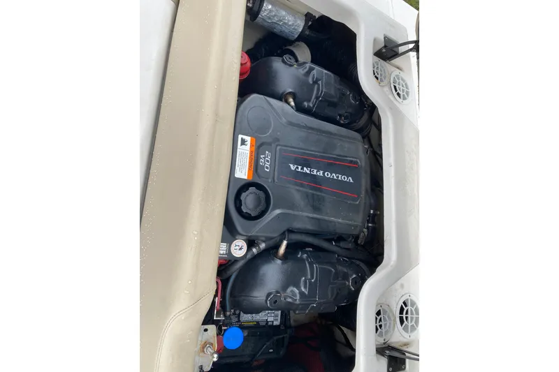 Slide: The Image of Engine compartment of 2017 Regal 1900 ES Bowrider with Volvo Penta V6 engine. - 13