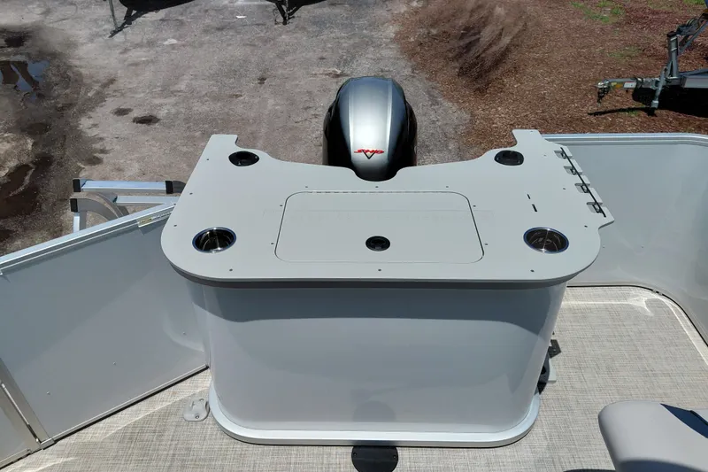 Slide: The Image of 2022 SunCatcher Select 20F boat with motor and rear deck view. - 30