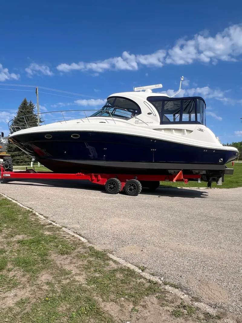 Slide: The Image of Sea Ray 390 Sundancer 2005 - 5