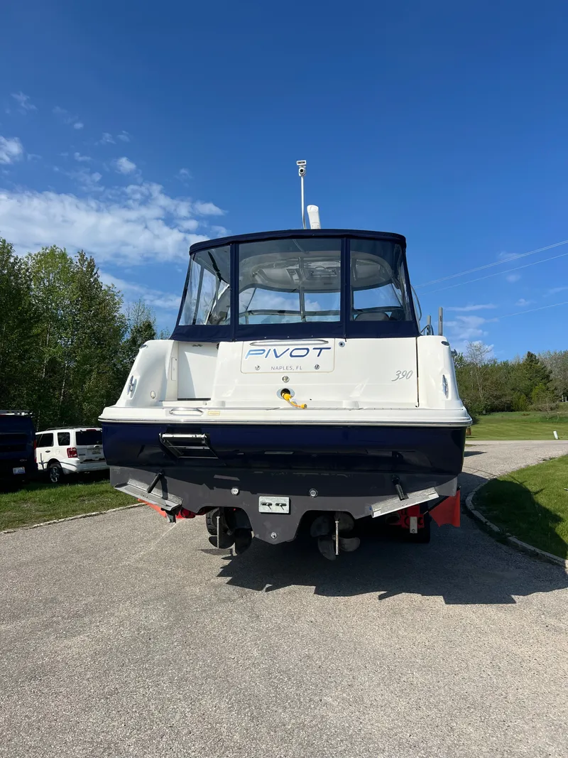 Slide: The Image of Sea Ray 390 Sundancer 2005 - 4