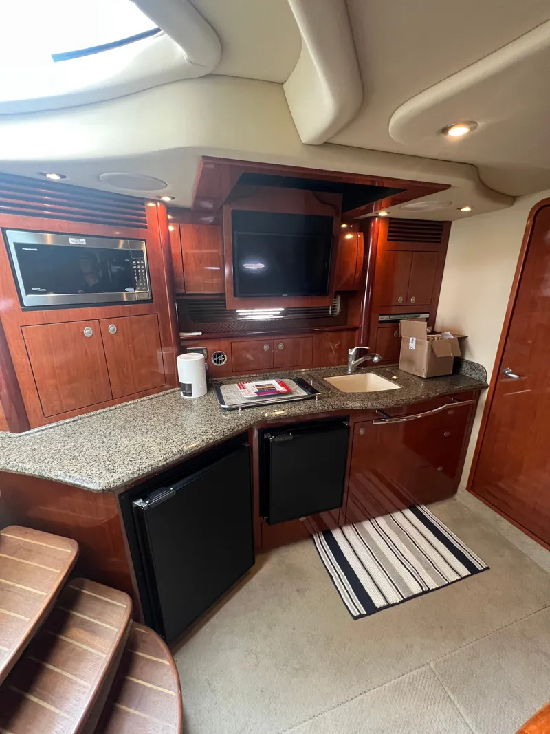 Slide: The Image of Sea Ray 390 Sundancer 2005 - 14