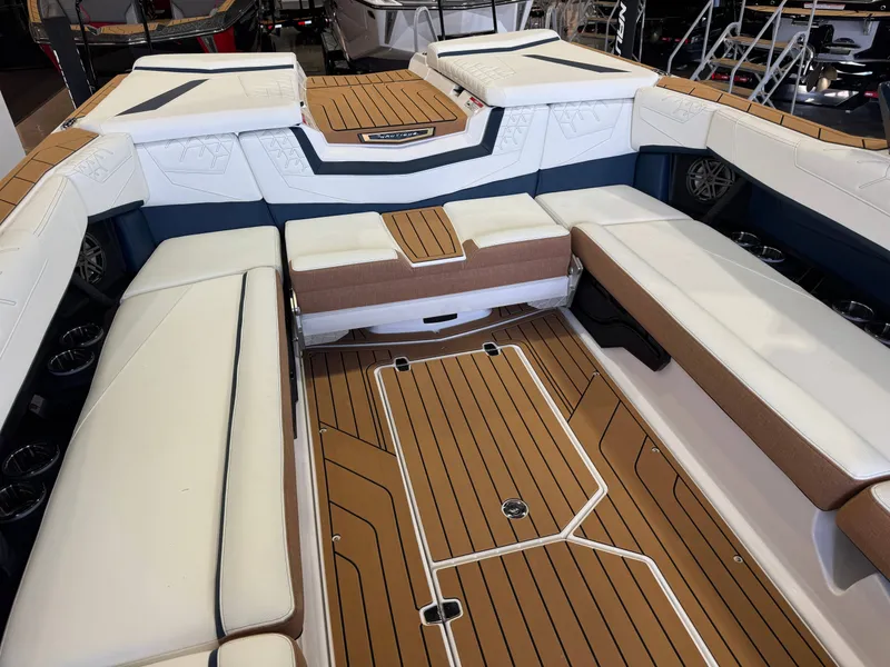 Slide: The Image of Nautique Super Air Nautique S25 2027 - 16