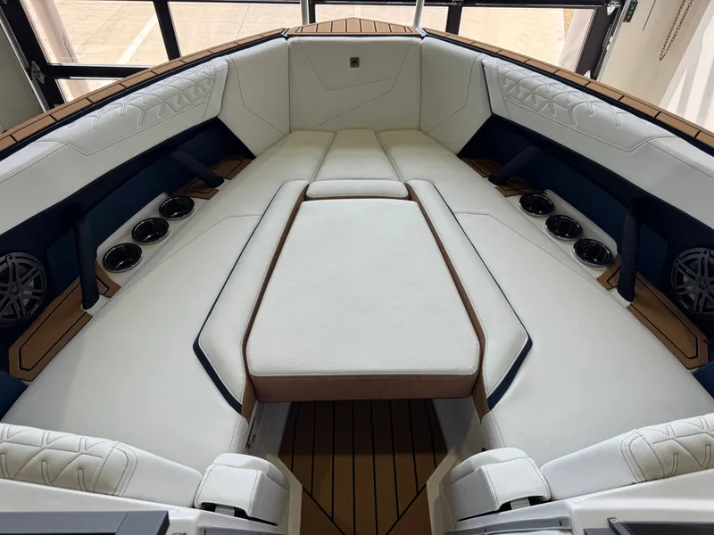 Slide: The Image of Nautique Super Air Nautique S25 2027 - 17