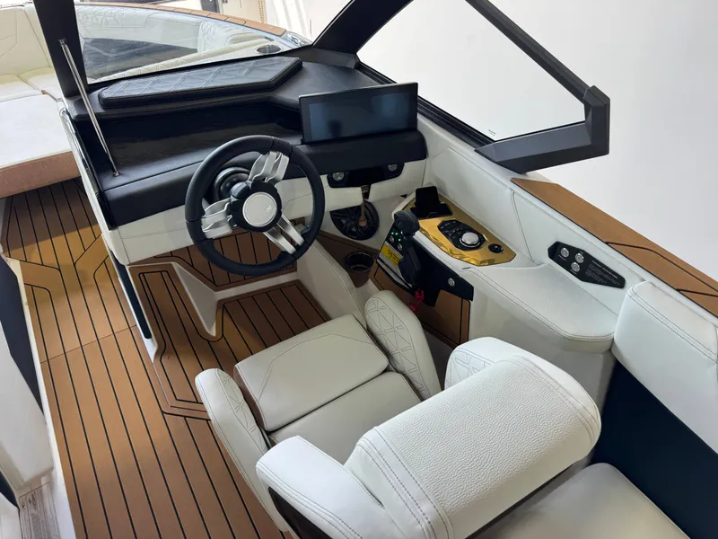 Slide: The Image of Nautique Super Air Nautique S25 2027 - 25