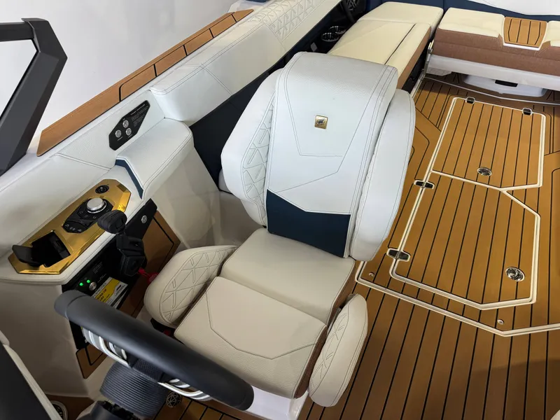 Slide: The Image of Nautique Super Air Nautique S25 2027 - 21