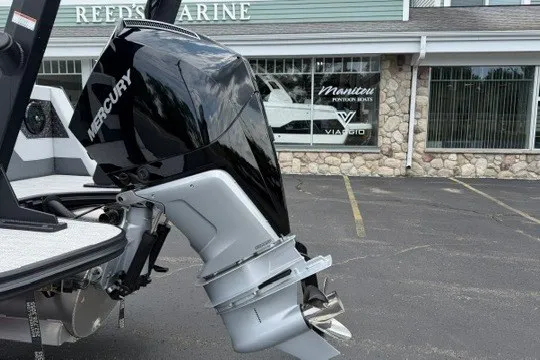 Slide: The Image of Outboard motor on Alera M25Q boat, 2027 model, parked at marina. - 17