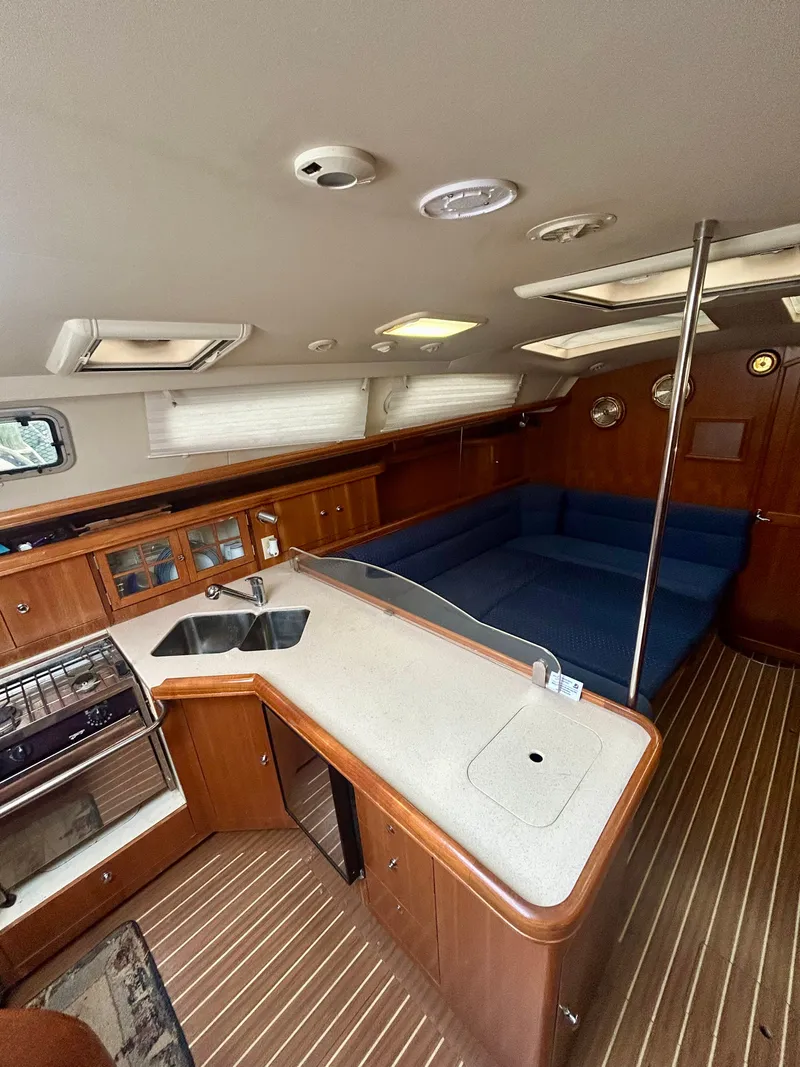 Slide: The Image of Interior of the 2005 Hunter 41 Aft Cockpit - 14