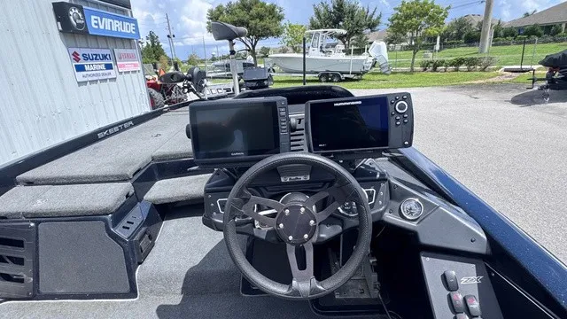 Slide: The Image of Skeeter ZX200 2020 - 21