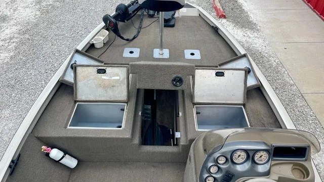 Slide: The Image of Lowe 180w powered by a Johnson 90HP Bombardie 2003 - 7