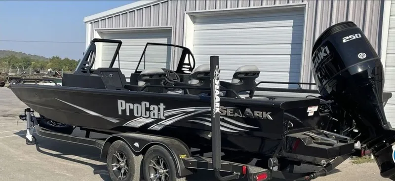 Slide: The Image of SeaArk Pro Cat 240 2023 - 1