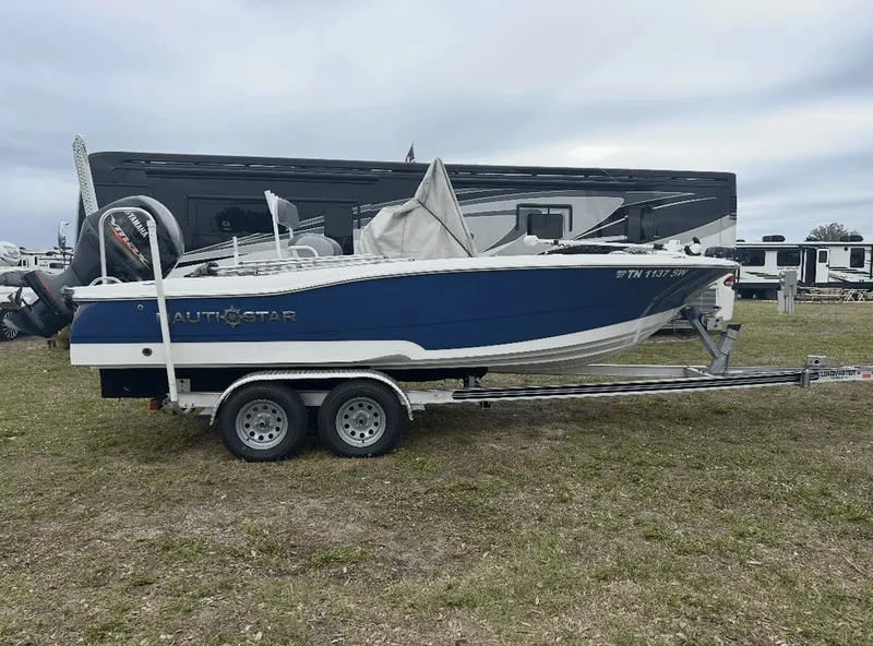 The Image of NauticStar 191 Hybrid 2024 - 0