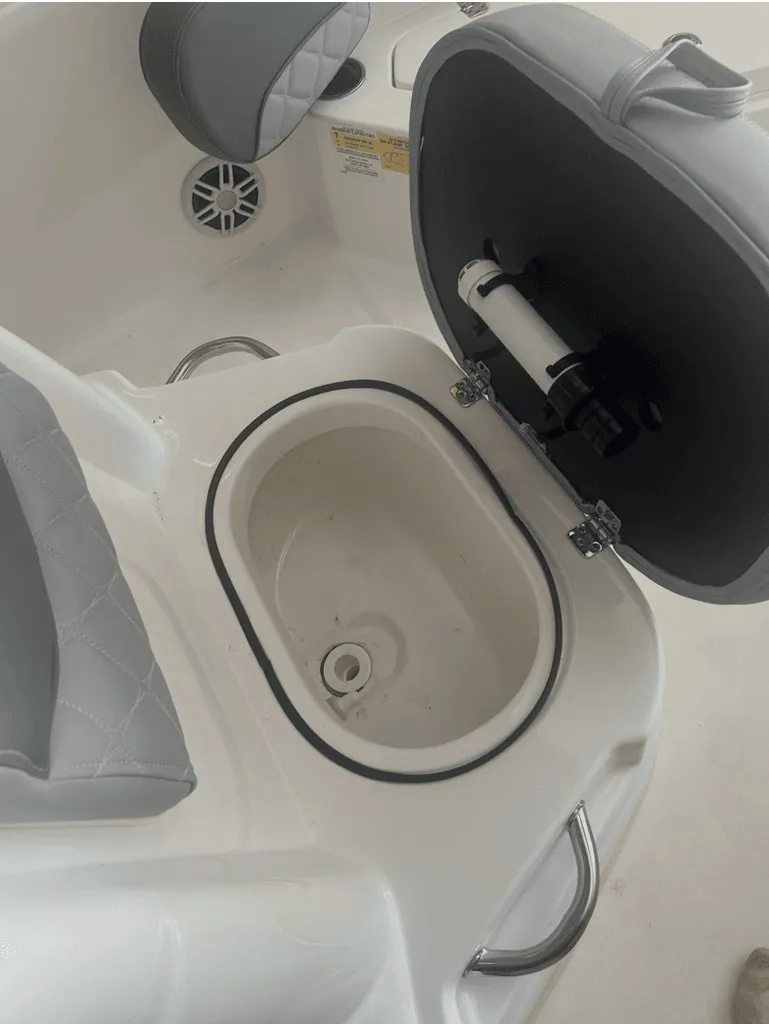 Slide: The Image of NauticStar 191 Hybrid 2024 - 9