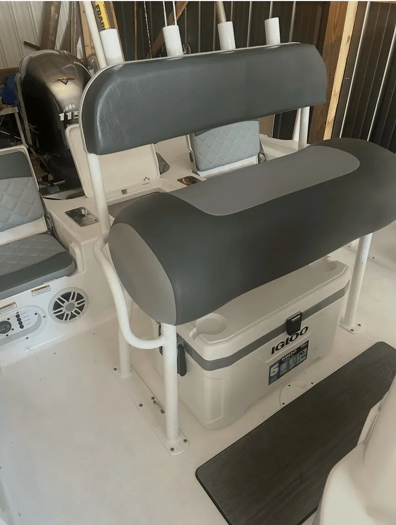 Slide: The Image of NauticStar 191 Hybrid 2024 - 4