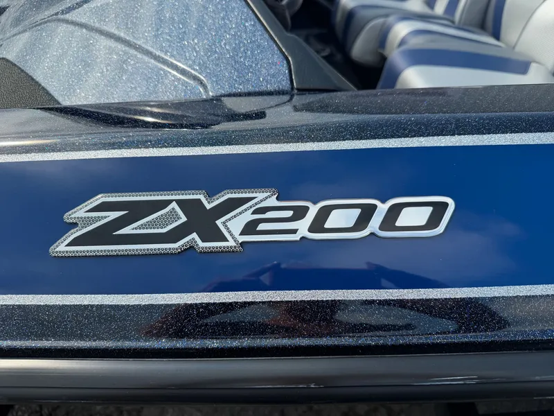 Slide: The Image of Skeeter ZX200 2021 - 13