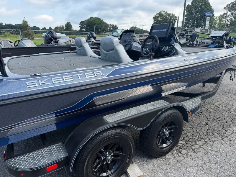 Slide: The Image of Skeeter ZX200 2021 - 3